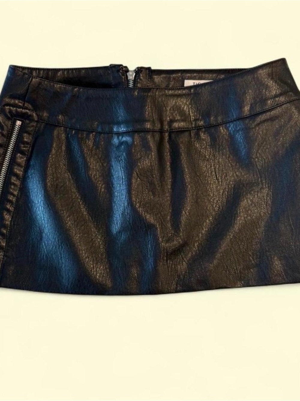 Women's Black Faux Leather Mini Skirt - Classic Zip Detail